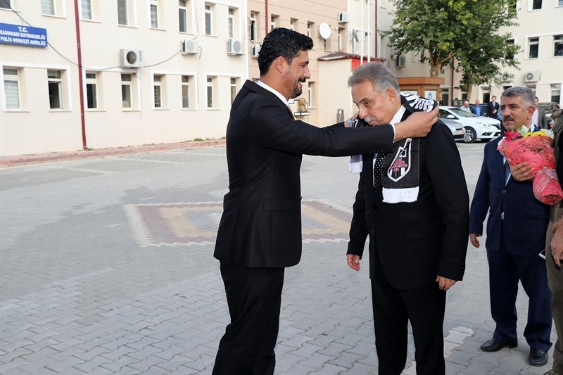 sayin valimiz kadinhani ilcesini ziyaret etti